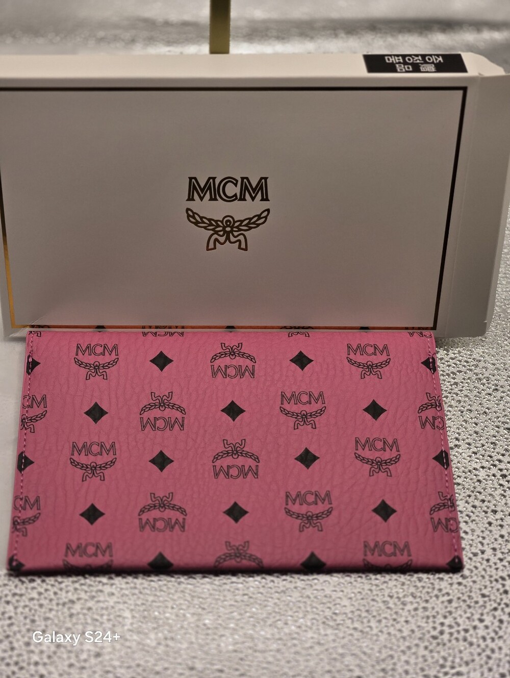 MCM Visetos Envelope Pouch Clutch - Picture 2 of 4